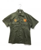 US ARMYユーエスアーミー）の古着「刺繍ミリタリーシャツ」｜カーキ