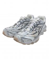 NIKE (ナイキ) SHOX RIDE 2 WHITE/MTLC PLATINUM-BLACK-FLT GOLD/ホワイト サイズ:27.5cm