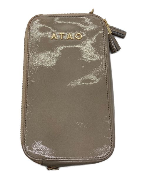 ATAO（アタオ）ATAO (アタオ) アミュレットエナメル ベージュの古着・服飾アイテム