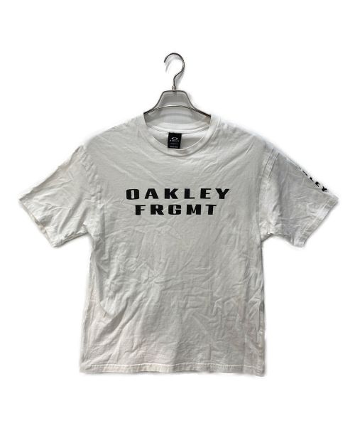 OAKLEY（オークリー）OAKLEY (オークリー) FRAGMENT DESIGN (フラグメント デザイン) ロゴプリントTシャツ ホワイト サイズ:Lの古着・服飾アイテム