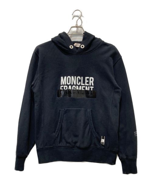 MONCLER（モンクレール）MONCLER (モンクレール) フロントロゴ テープデザイン プルオーバースウェットパーカー ブラック サイズ:Sの古着・服飾アイテム