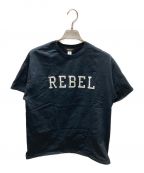 UNDERCOVERアンダーカバー）の古着「REBELロゴパッチTシャツ」｜ブラック