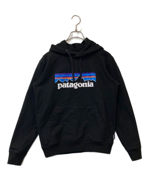 Patagonia（パタゴニア）Patagonia (パタゴニア) P-6ロゴ・アップライザル・フーディ ブラック サイズ:XSの古着・服飾アイテム