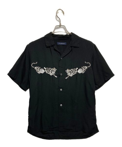 JohnUNDERCOVER（ジョンアンダーカバー）JohnUNDERCOVER (ジョンアンダーカバー) タイガー刺繍オープンカラーシャツ ブラック サイズ:2の古着・服飾アイテム