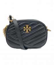 TORY BURCH (トリーバーチ) KIRA CHEVRON SMALL CAMERA BAG ブラック