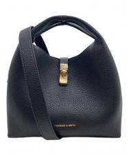 CHARLES & KEITH (チャールズアンドキース) メタリックアクセントバケットバッグ ブラック