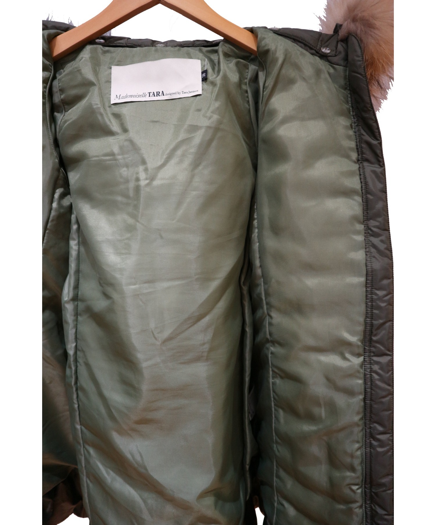 中古 古着通販 Mademoiselletara マドモアゼル タラ ラクーンファー付ダウンコート オリーブ サイズ 38 ブランド 古着通販 トレファク公式 Trefac Fashion