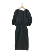 UNITED ARROWS TOKYO（ユナイテッドアローズトウキョウ）の古着「UGCMDギャザーボリュームドレス」｜ブラック