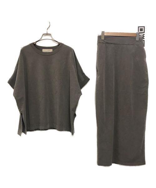 R JUBILEE（アールジュビリー）R JUBILEE (アールジュビリー) オーバーサイズTシャツ＆カットソーIラインスカート ブラウン サイズ:トップス38、スカートFREEの古着・服飾アイテム