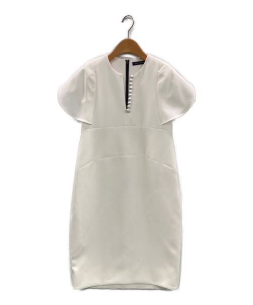 YOKO CHAN（ヨーコチャン）YOKO CHAN (ヨーコチャン) フレアスリーブパールスリットラインドレス ホワイト サイズ:36の古着・服飾アイテム