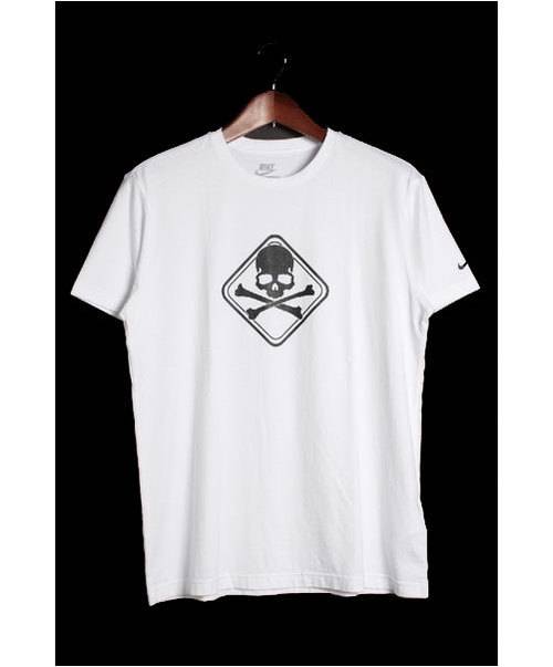 F.C.R.B.×NIKE (エフシーリアルブリストル×ナイキ) スカルプリントTシャツ ホワイト サイズ:XL