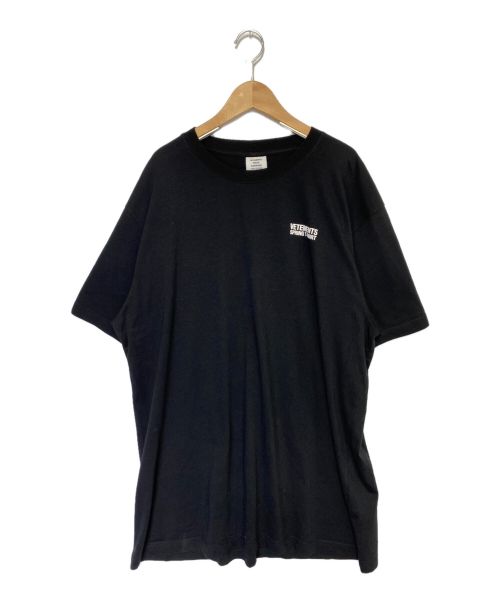 VETEMENTS（ヴェトモン）VETEMENTS (ヴェトモン) FOUR SEASONS リミテッド SPRING Tシャツ ブラック サイズ:XLの古着・服飾アイテム