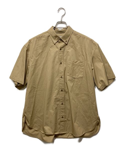 UNIVERSAL PRODUCTS.（ユニバーサルプロダクツ）UNIVERSAL PRODUCTS. (ユニバーサルプロダクツ) Cotton Twill S/S B.D. Shirt ベージュ サイズ:3の古着・服飾アイテム