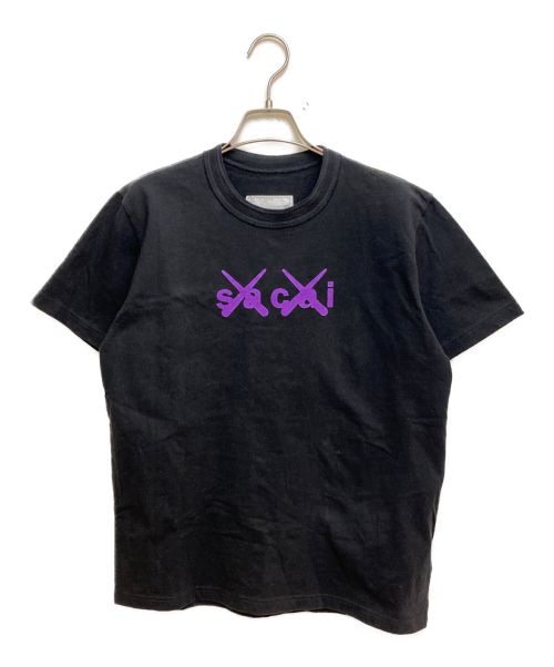 sacai（サカイ）sacai (サカイ) KAWS (カウズ) ロゴプリントTシャツ ブラック サイズ:1の古着・服飾アイテム