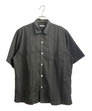 半袖開襟シャツ
