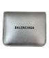 BALENCIAGA（バレンシアガ）の古着「コンパクト2つ折り財布」｜シルバー