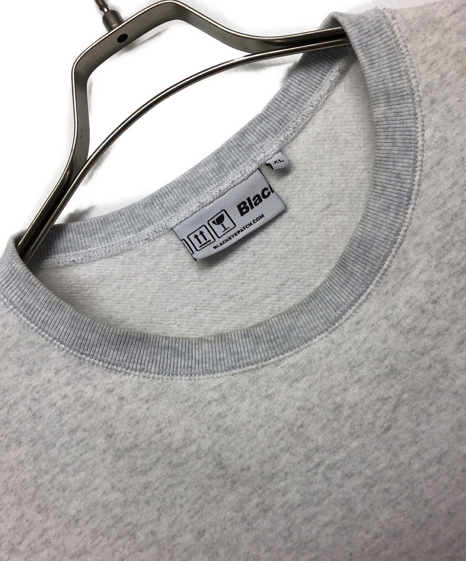 中古・古着通販】BlackEyePatch (ブラックアイパッチ) 刺繍スウェット