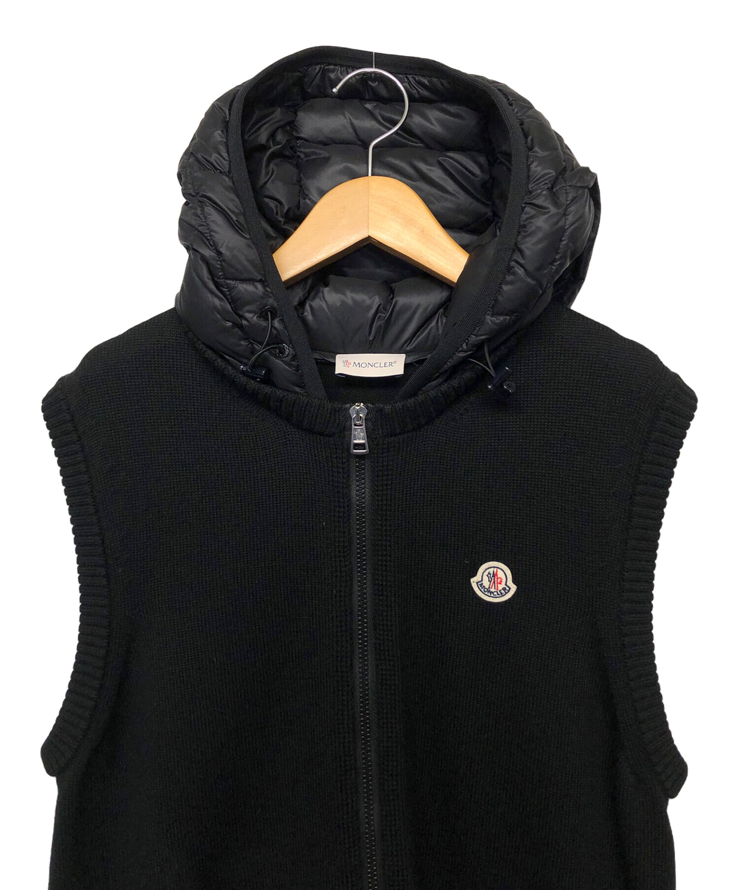 〔美品〕モンクレール　フードダウンニットベスト　ブラック　Ｍ　正規品 4D276 美品〕モンクレール フードダウンニットベスト ブラック M 正規