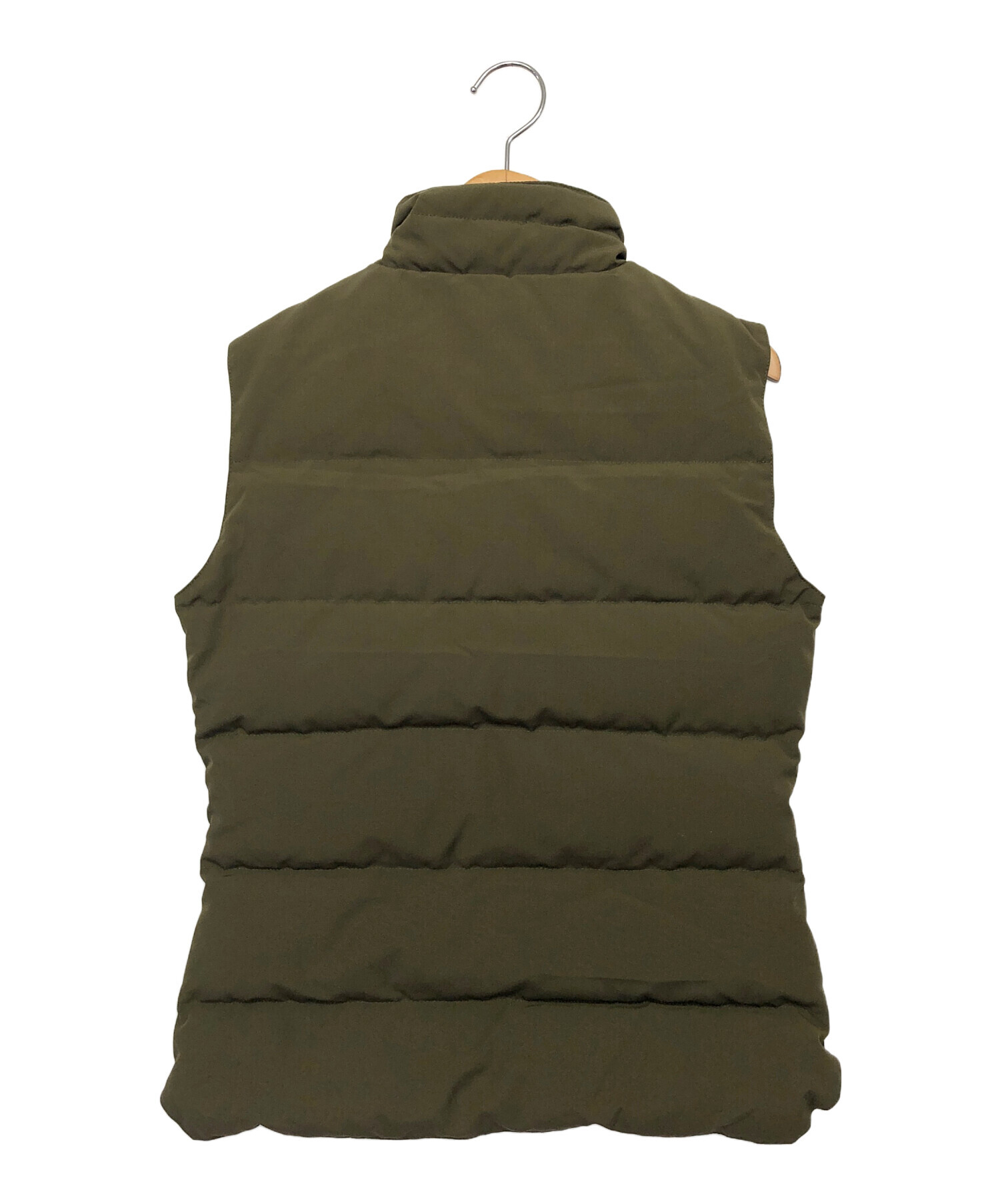 【新品未使用】 カナダグース ダウンベスト オリーブXS 中古・古着通販】CANADA GOOSE (カナダグース) ダウンベスト グリーン