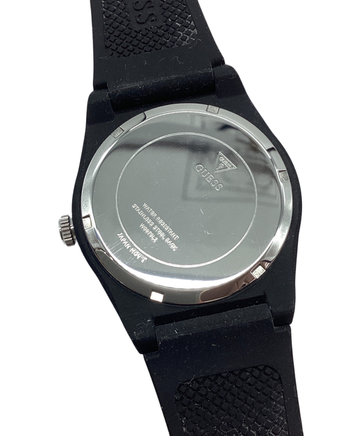 GUESS 時計 ブラック Guess Black Analog Watch with Triangle Dial