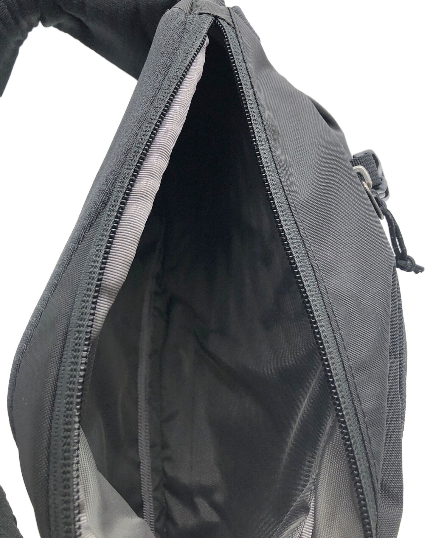 中古・古着通販】Patagonia (パタゴニア) アトム・スリング 8L