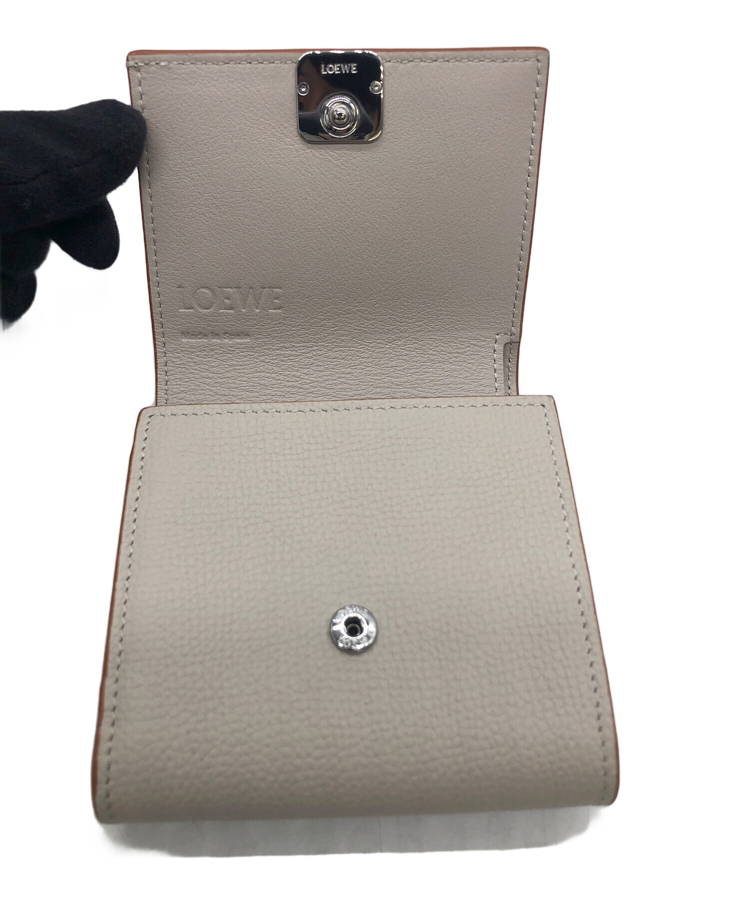 【希少】ロエベ アナグラム コンパクトフラップウォレット アナグラム コンパクト フラップウォレット（ペブルグレインカーフ