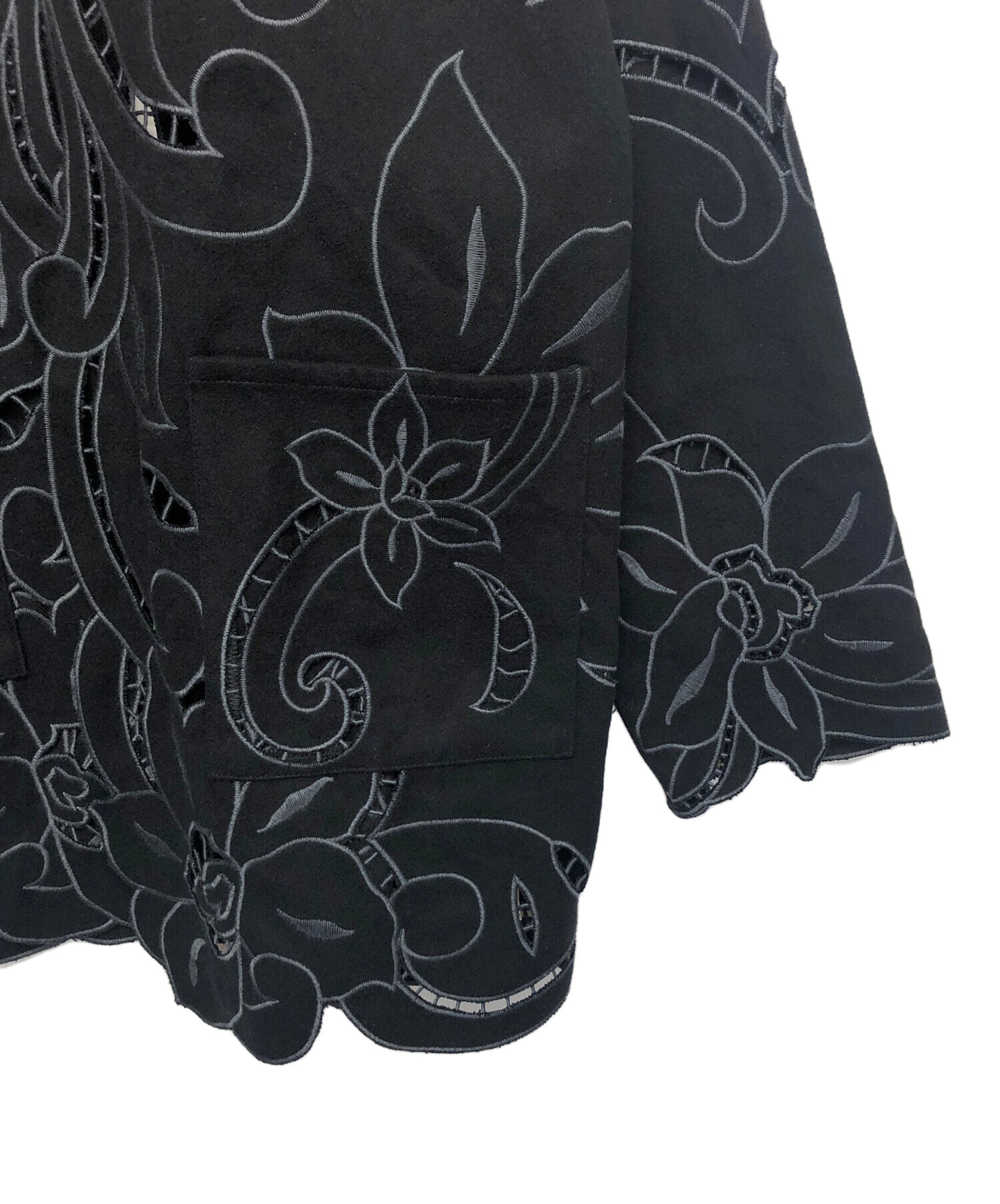 ジャケット・アウター UND SCALLOPE EMBROIDERY OVERSIZE SHIRT UND SCALLOPE EMBROIDERY OVERSIZE SHIRT | ヤマダウェブコム