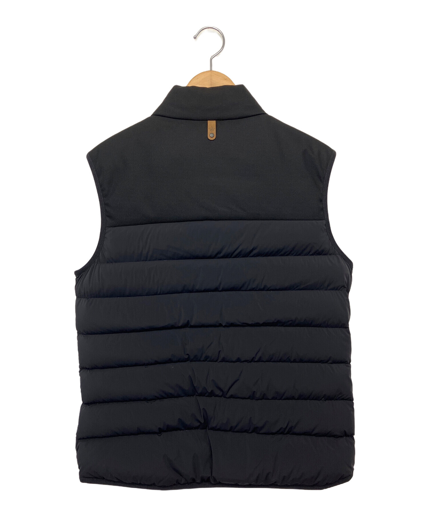 MACKAGE ブラック ダウンベスト 38 中古・古着通販】mackage (マッカージュ) ダウンベスト ブラック