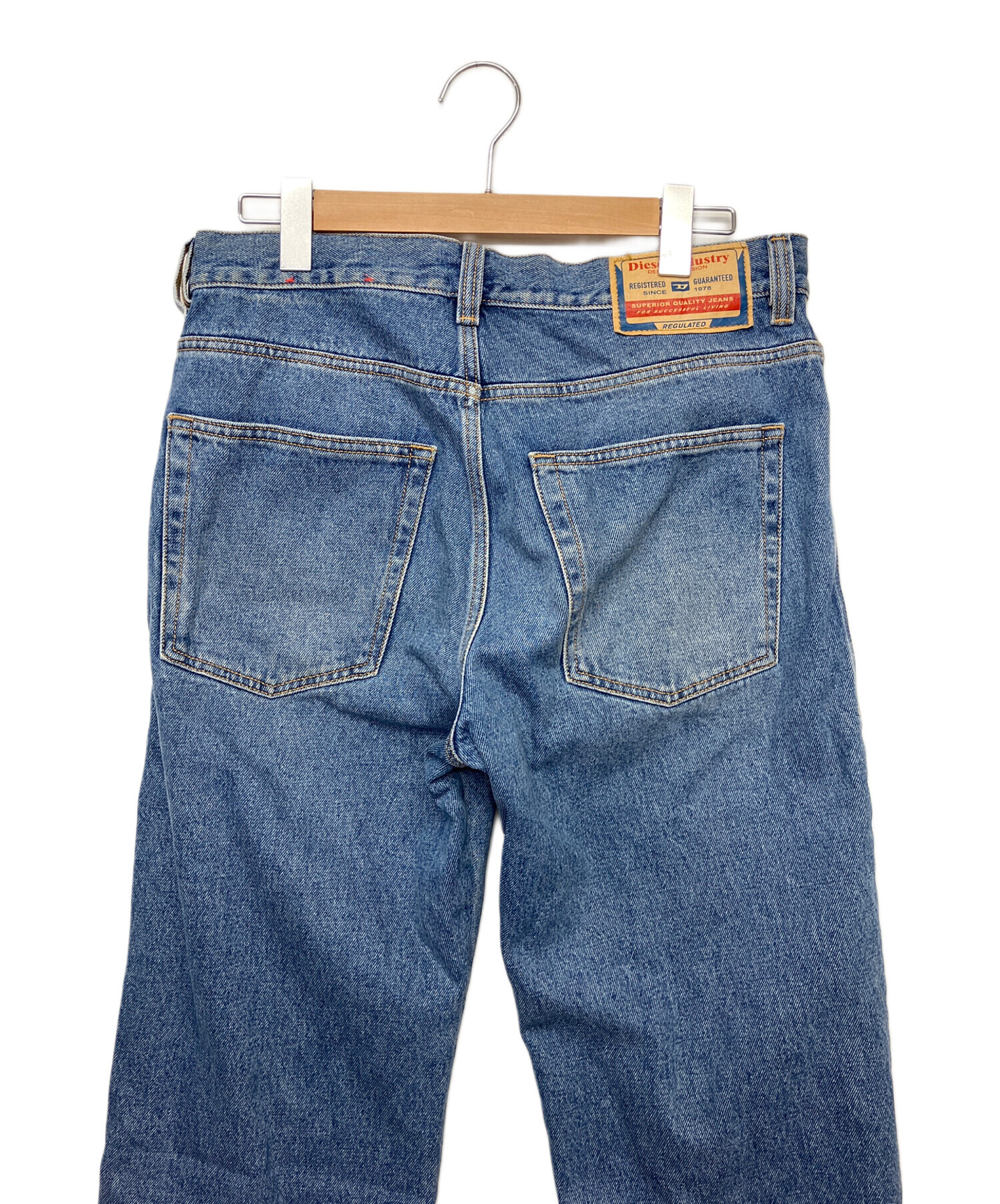 中古・古着通販】DIESEL (ディーゼル) エンボスビッグロゴ デニム