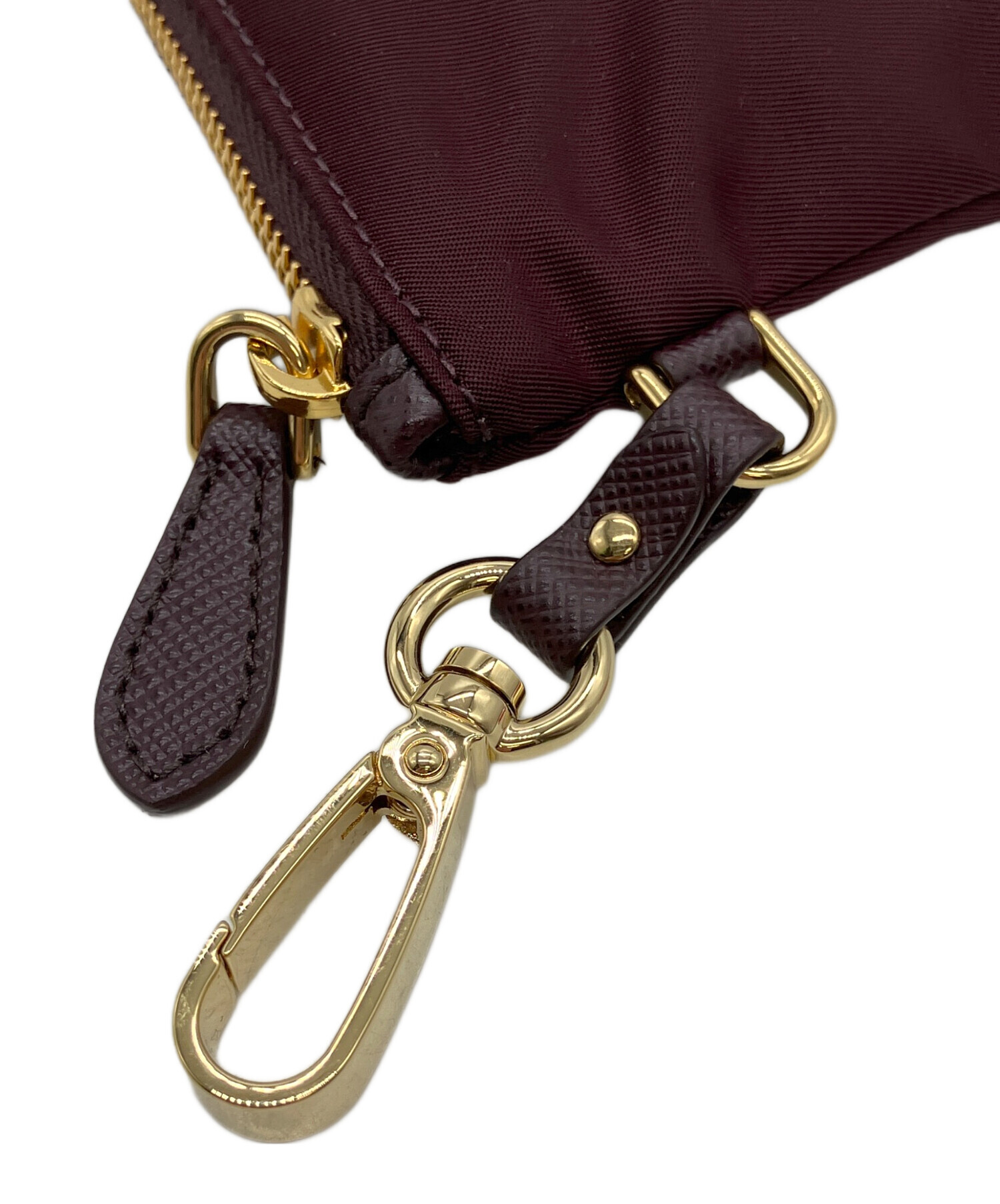 未使用 プラダ PRADA 水筒 RE-NYLONポーチ付属 中古・古着通販】PRADA (プラダ) RE-NYLONポーチ ワインレッド