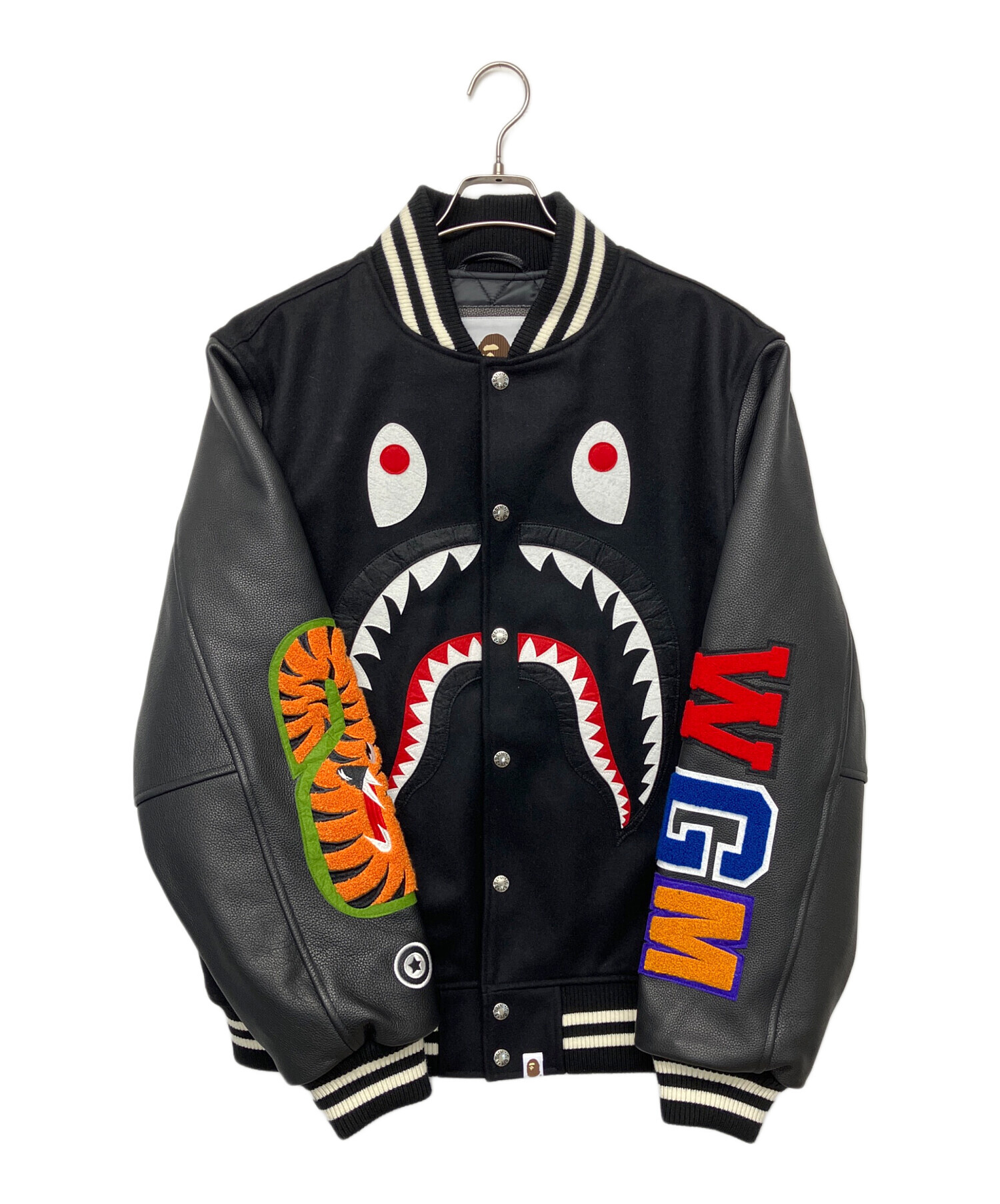 中古・古着通販】A BATHING APE (ア ベイシング エイプ) SHARK VARSITY