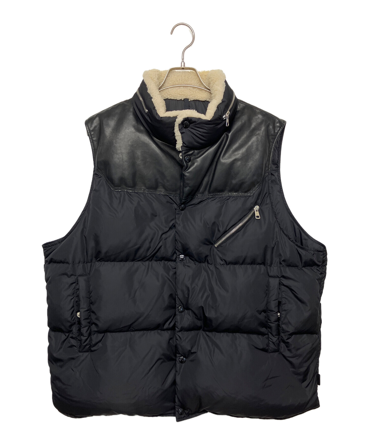 【最終価格】MONCLER ブラック 前身頃ダウンベスト サイズS 中古・古着通販】MONCLER (モンクレール) B20914389115 AVORD ダウン