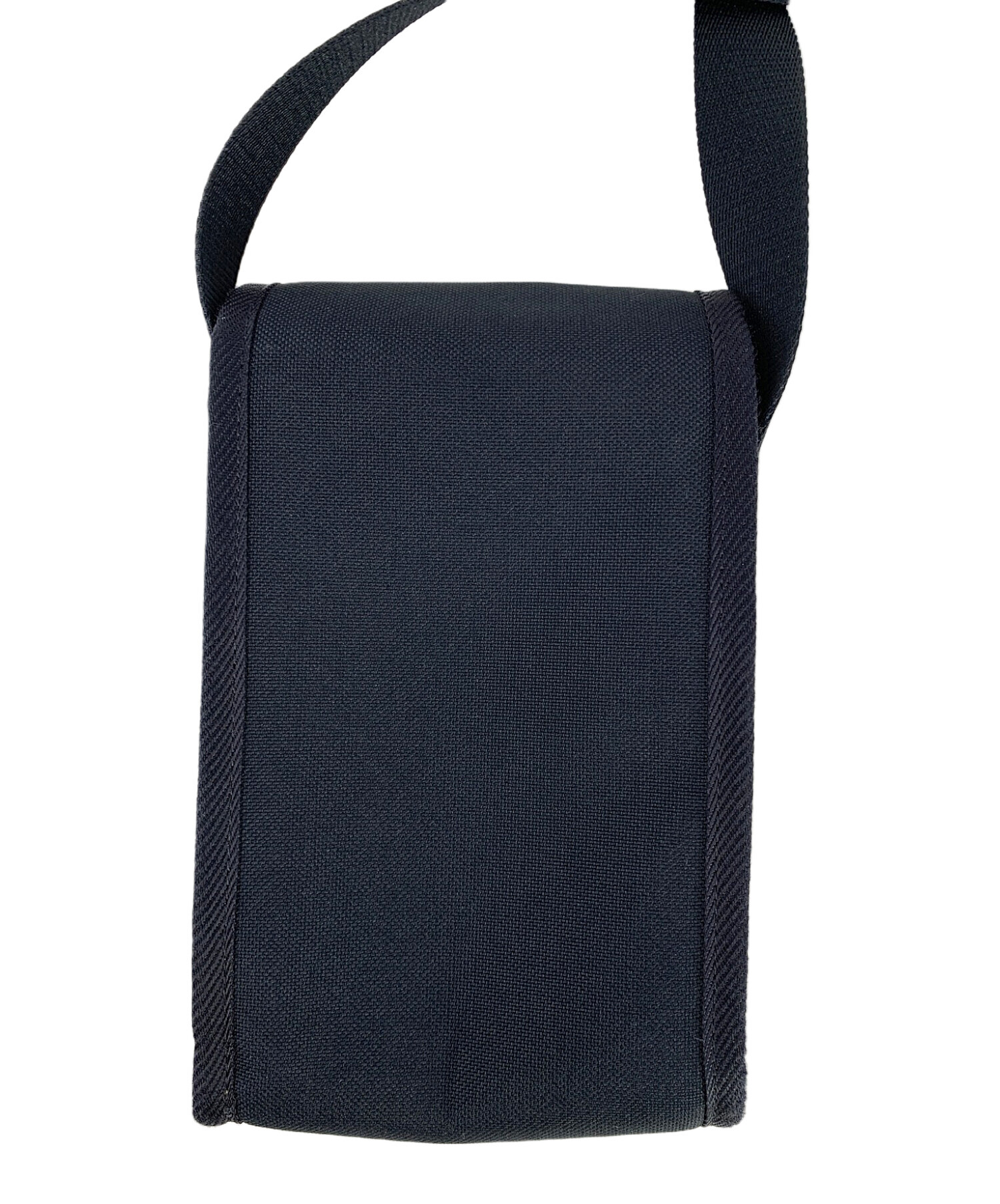 CELINEショルダーポーチ 中古・古着通販】CELINE (セリーヌ) ショルダーポーチ ブラック
