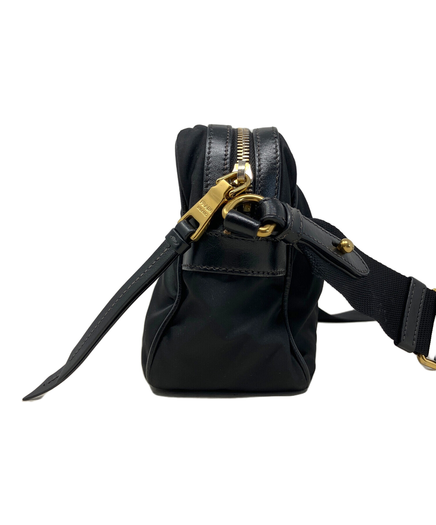 PRADA ブラック ショルダーバッグ ジャンク プラダ 中古・古着通販】PRADA (プラダ) ショルダーバッグ ブラック｜ブランド