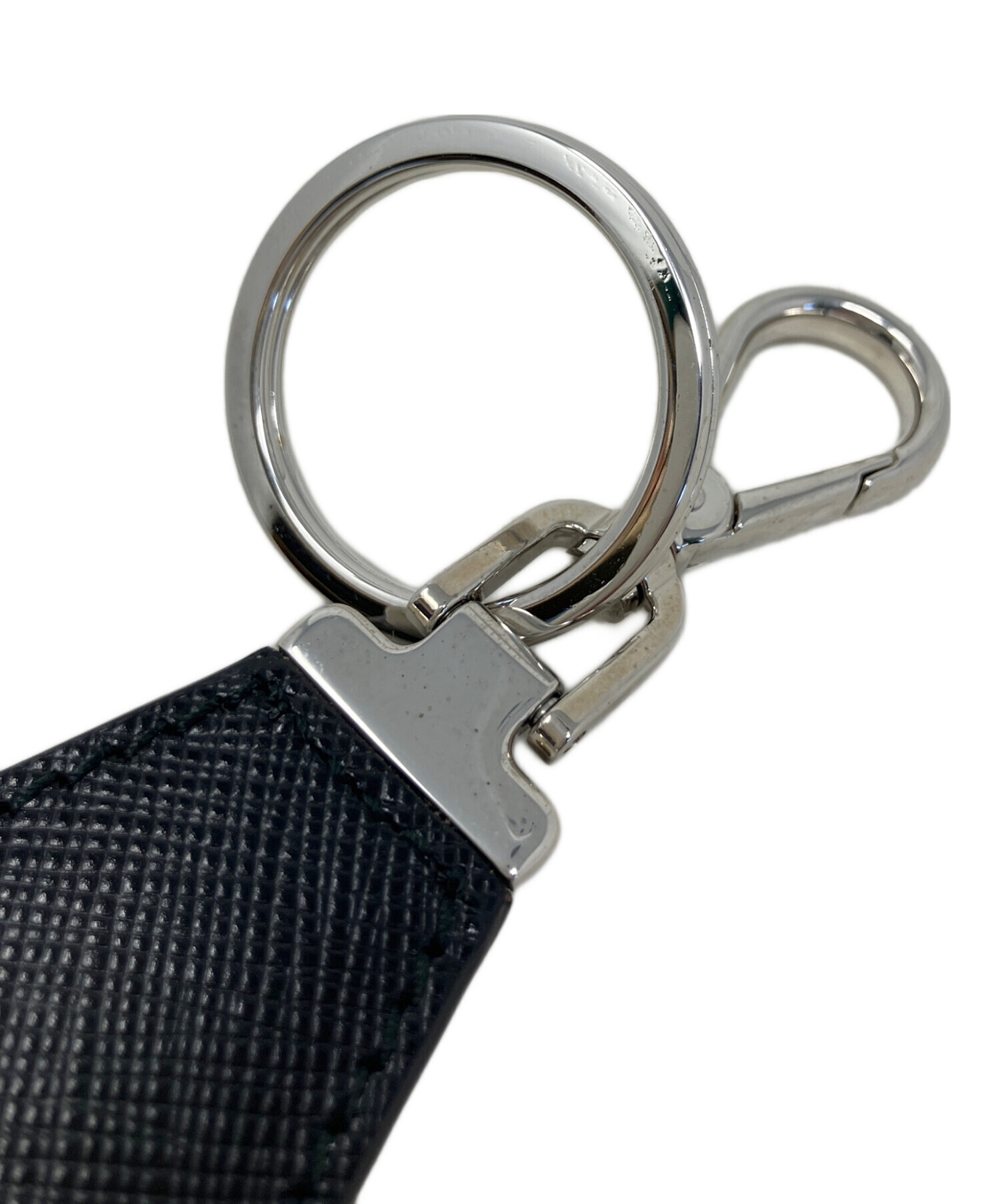 【正規品】【新品未使用】PRADA ブラックレザー キーホルダー 中古・古着通販】PRADA (プラダ) キーリング ブラック｜ブランド・古着