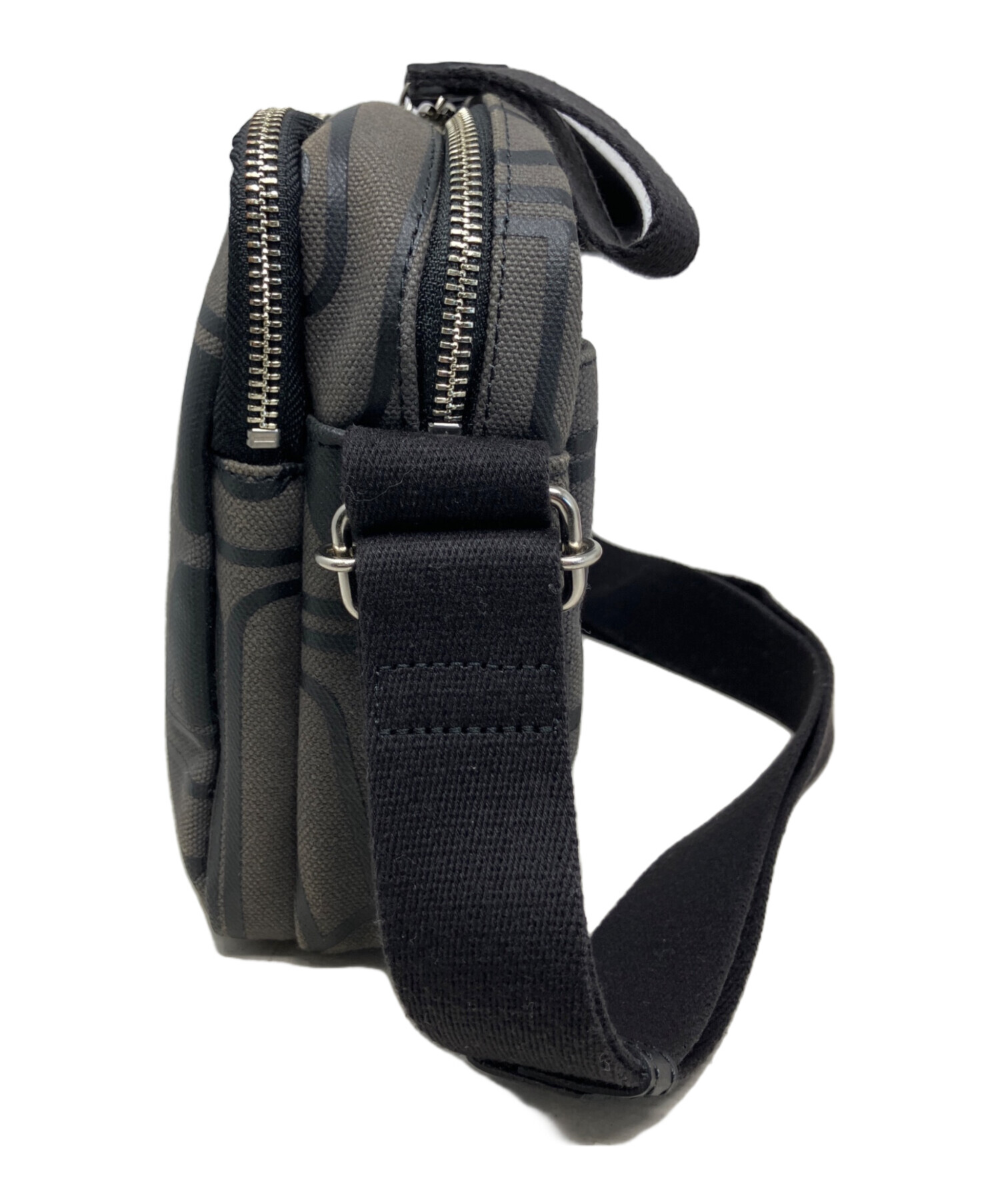 ヴィヴィアンウエストウッド TAGS ショルダーバッグ グレー 中古・古着通販】Vivienne Westwood (ヴィヴィアンウエストウッド