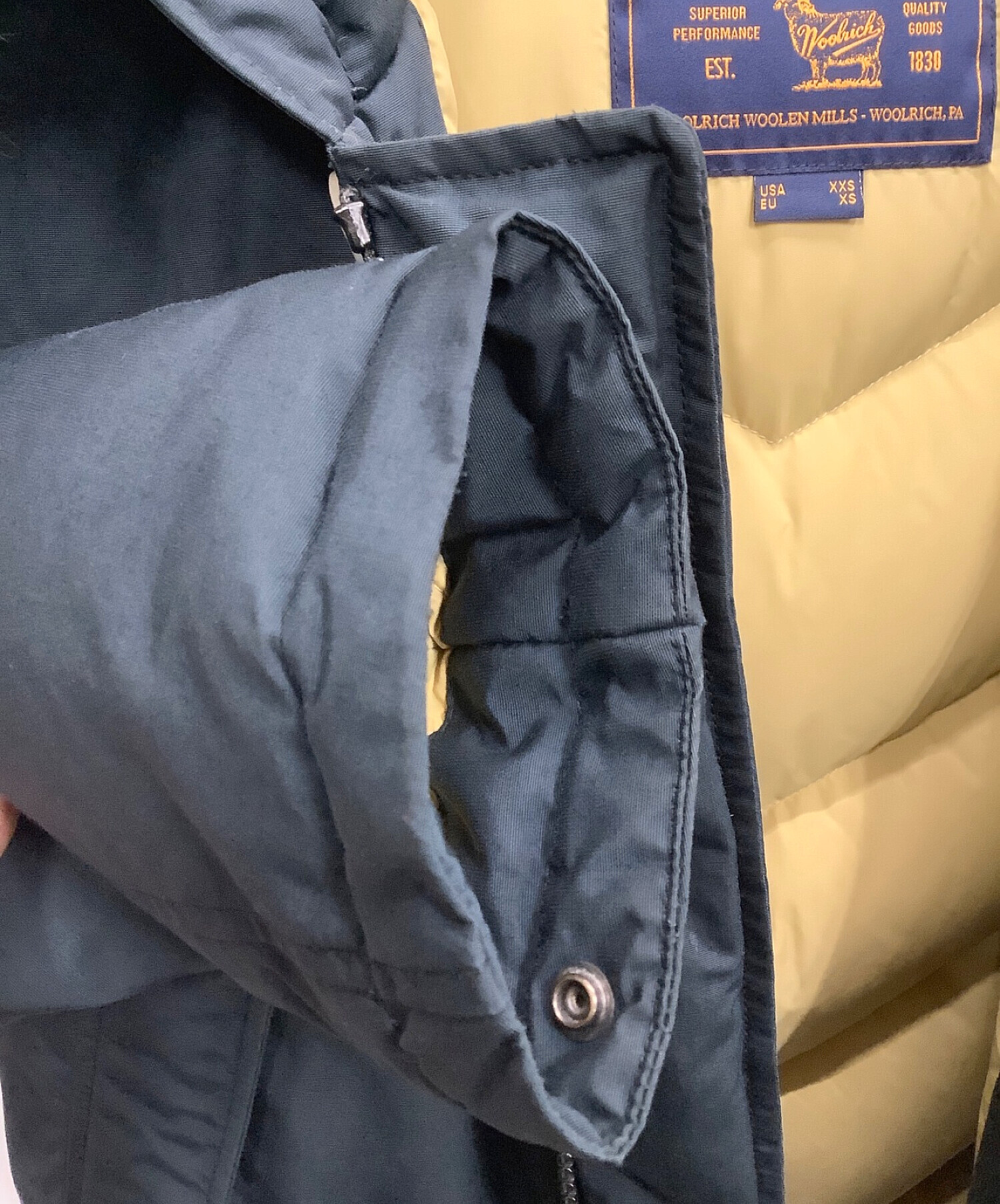 Woolrich ウールリッチ　フード付きブルゾン　XS ネイビー WOOLRICH ダウンジャケット CFWOOU0474MRUT1180 ウールリッチ メンズ