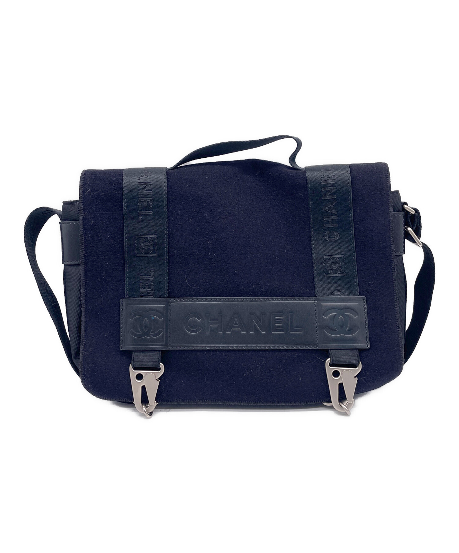 CHANEL ブラック メッセンジャーバッグ 中古・古着通販】CHANEL (シャネル) メッセンジャーバッグ ブラック