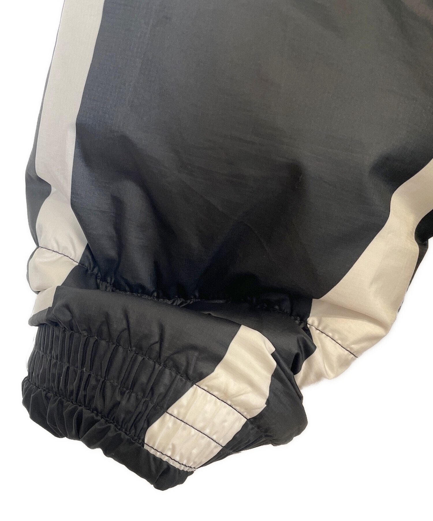 中古・古着通販】NIKE (ナイキ) ダウンジャケット ブラック×ホワイト