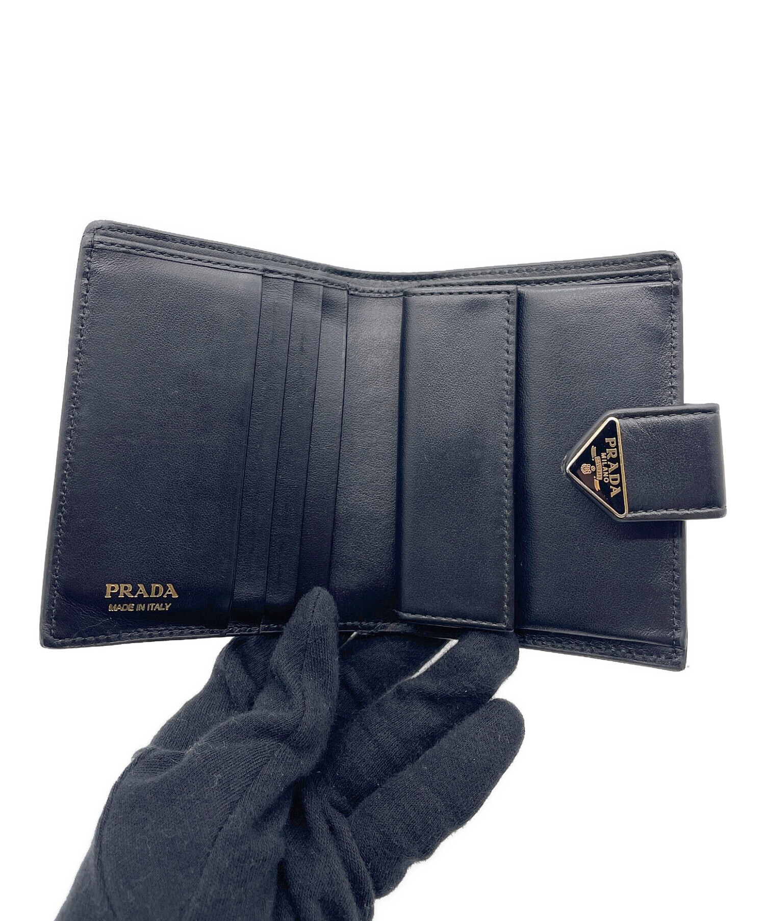 【中古】PRADA ブラック レザー 二つ折り財布 中古・古着通販】PRADA (プラダ) 2つ折り財布 ブラック｜ブランド