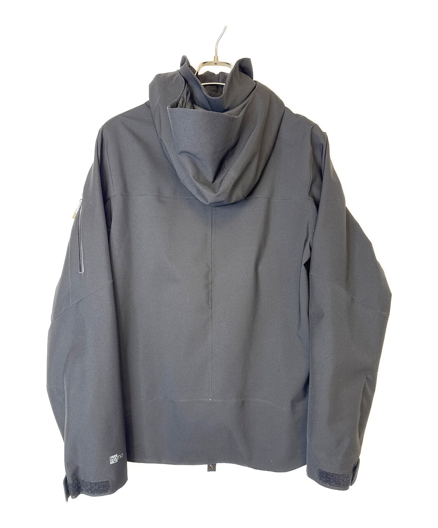 patagonia ダークグレー マウンテンパーカー 中古・古着通販】Patagonia (パタゴニア) マウンテンパーカー ブラック