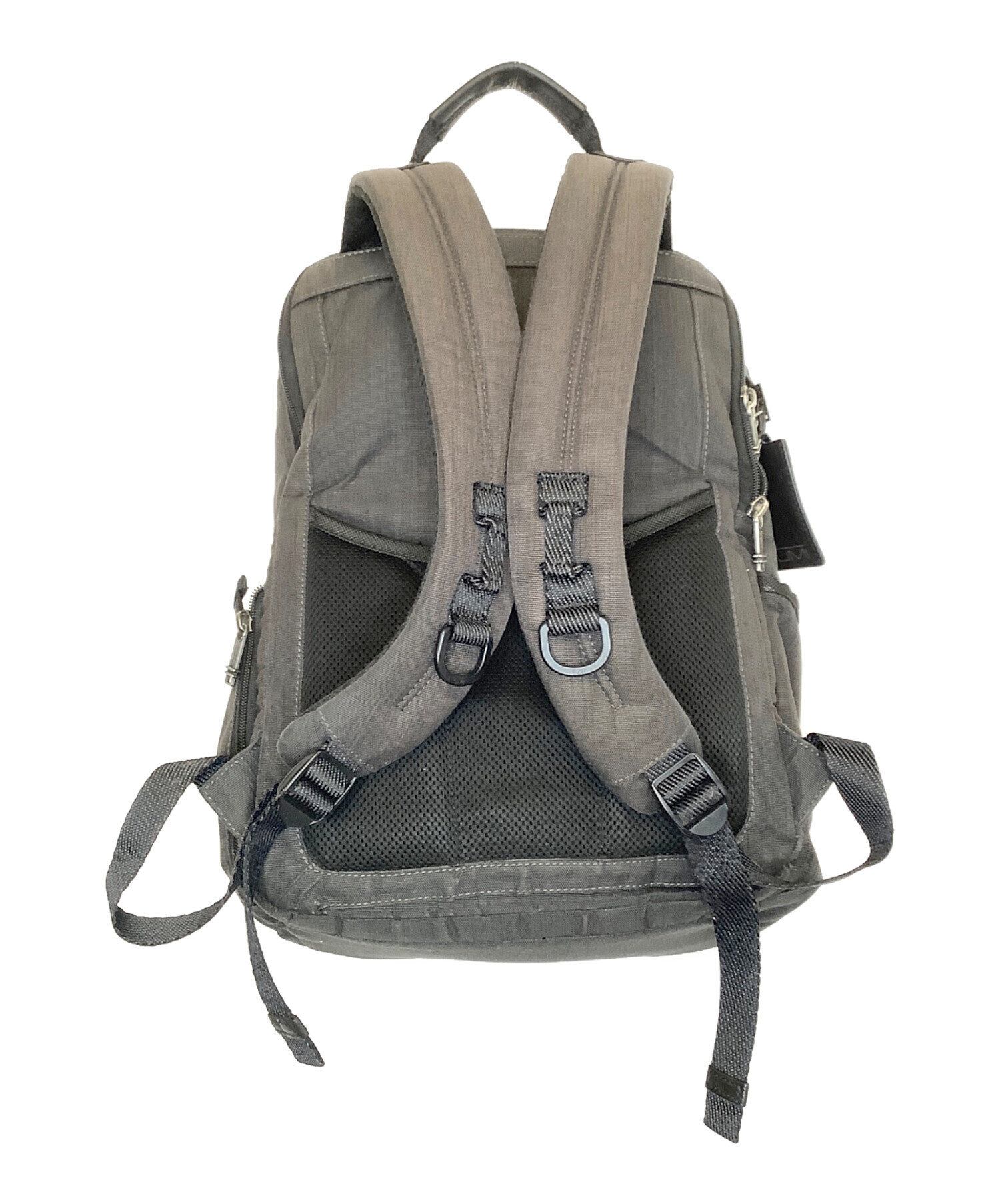 中古・古着通販】TUMI (トゥミ) リュック グレー|ブランド・古着通販 中古・古着通販】TUMI (トゥミ) リュック グレー|ブランド・古着通販