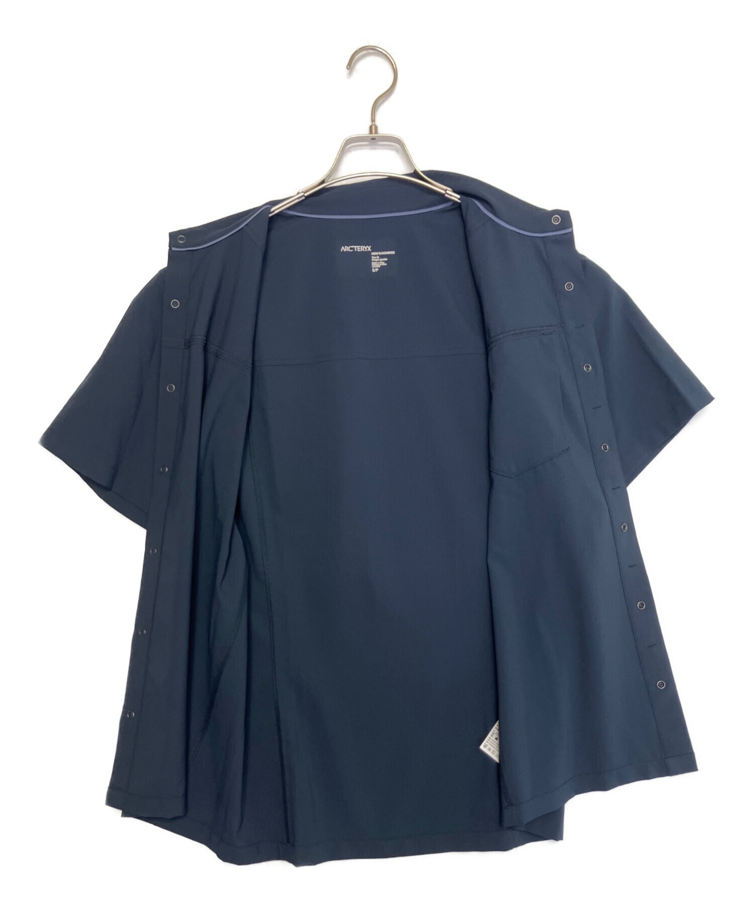 ARC’TERYX 半袖シャツ LGネイビー ストレッチ アークテリクス メンズ 中古・古着通販】ARC'TERYX (アークテリクス) 半袖シャツ ネイビー