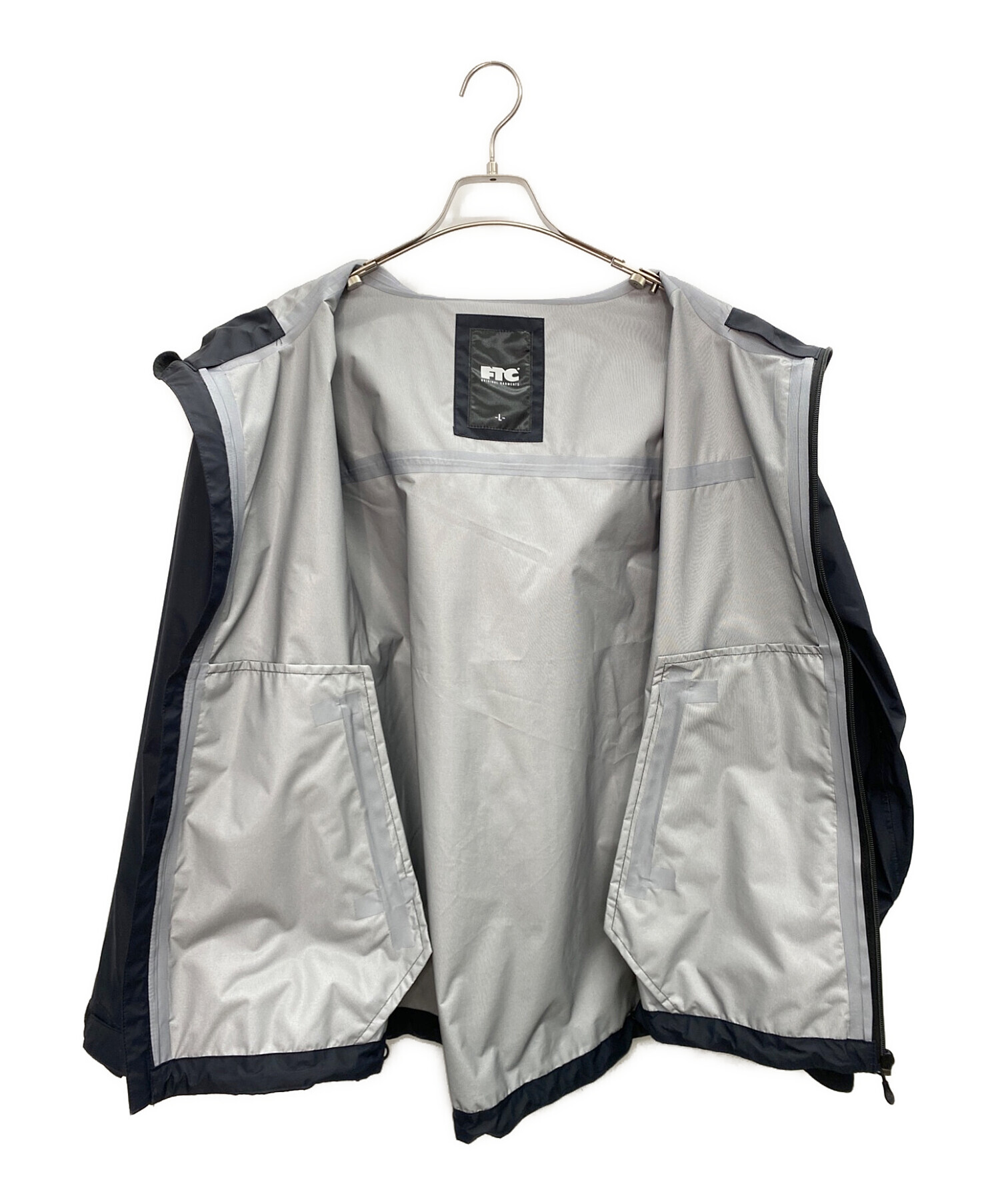 FTC SHELL JACKET FRC PERTEX® 3L SHELL JACKET FTC SHELL JACKET FRC PERTEX® 3L SHELL JACKET