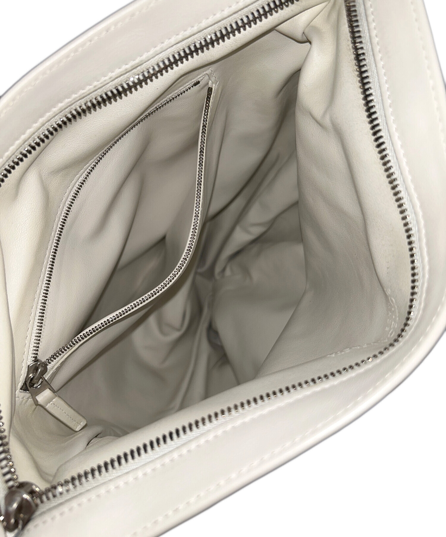 中古・古着通販】BOTTEGA VENETA (ボッテガベネタ) ツイストレザー 