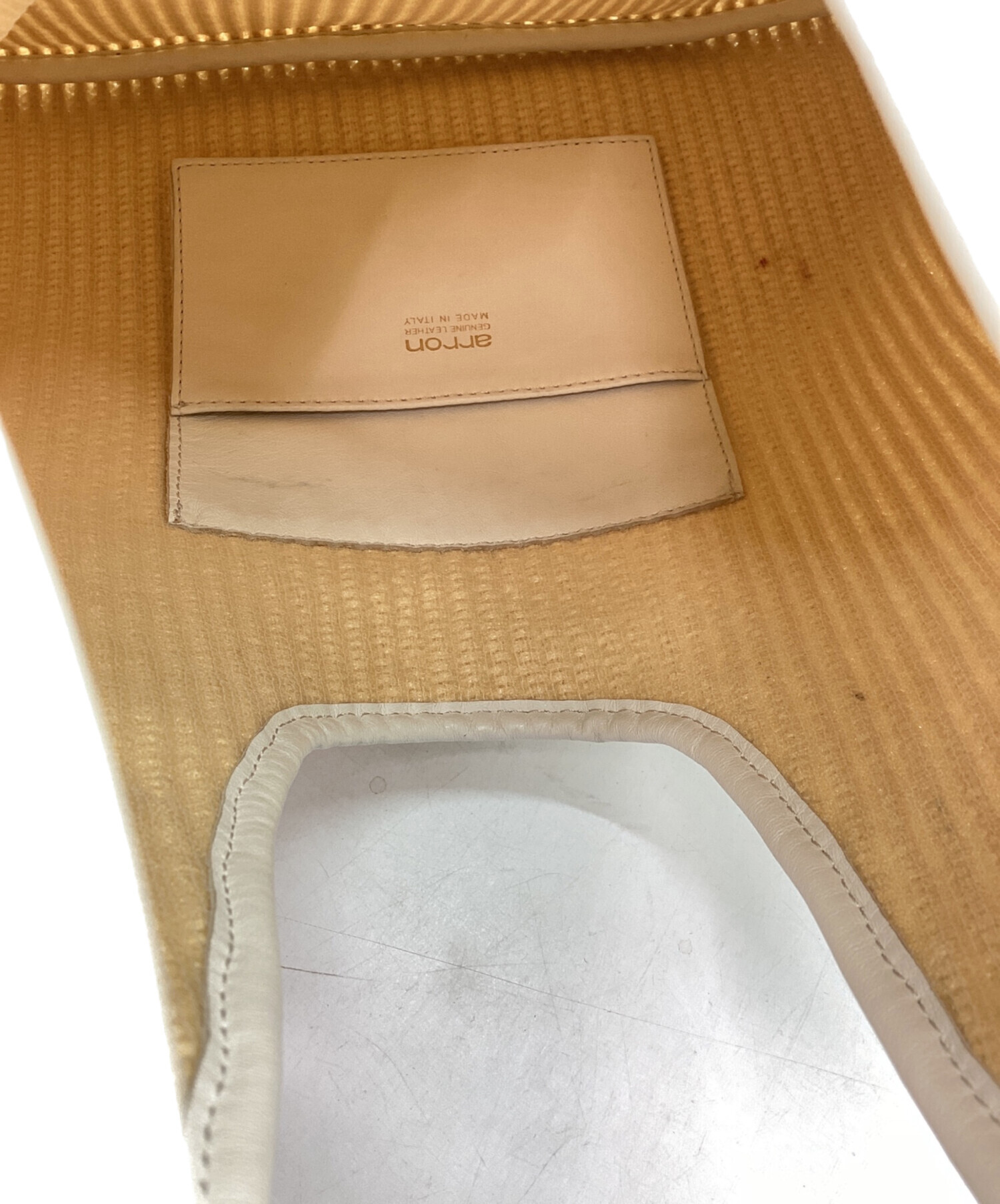 【新品未使用】arron ラフィア風バッグ 中古・古着通販】ARRON (アローン) ラフィアバッグ ベージュ｜ブランド