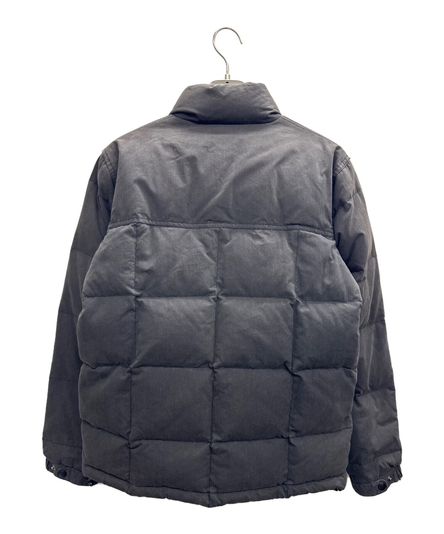 Stussy ブラック ジャケット Sサイズ 中古・古着通販】stussy (ステューシー) ダウンジャケット ブラック