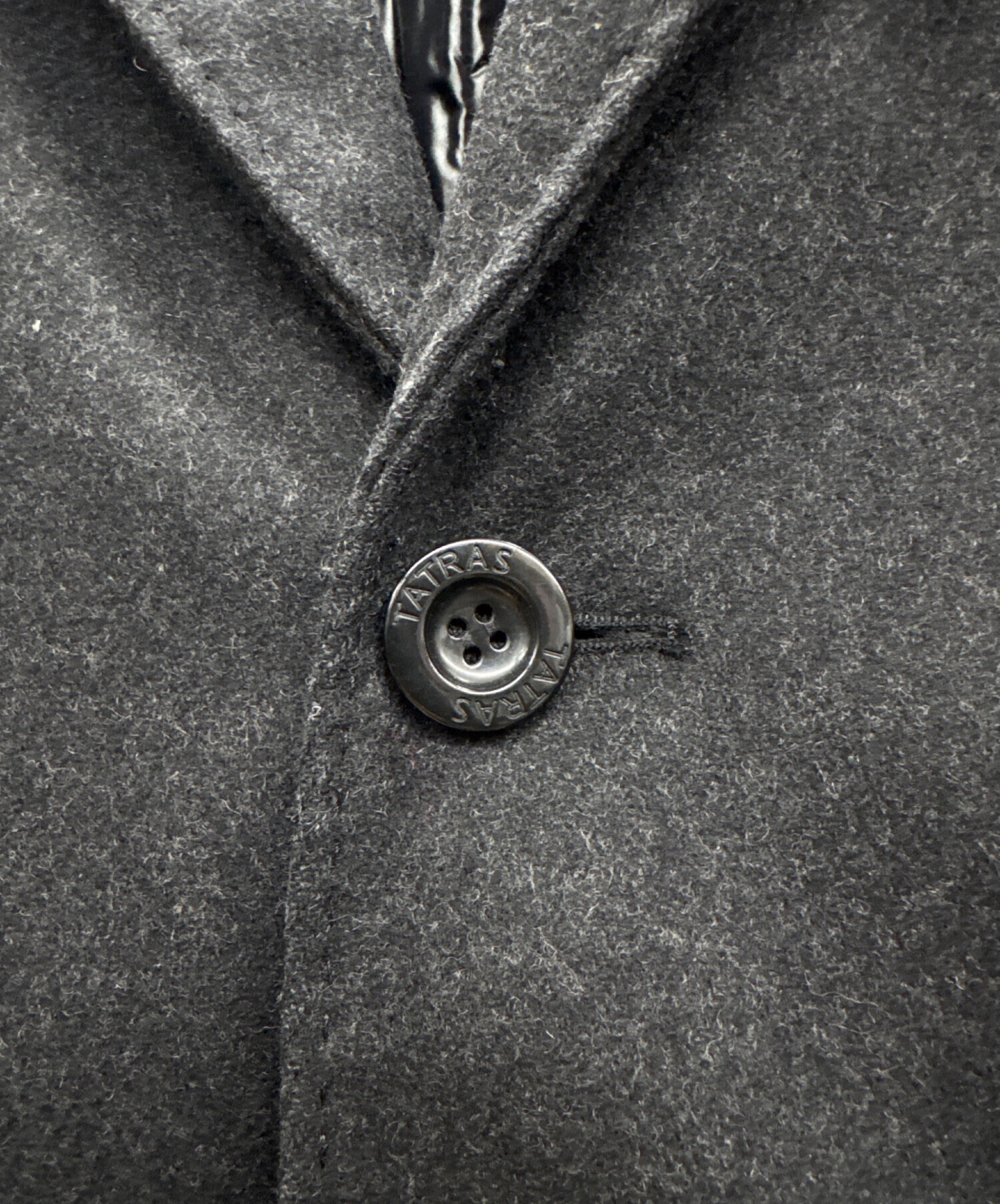 TATRAS ダークグレー チェスターコート 中古・古着通販】TATRAS (タトラス) ダウンチェスターコート グレー