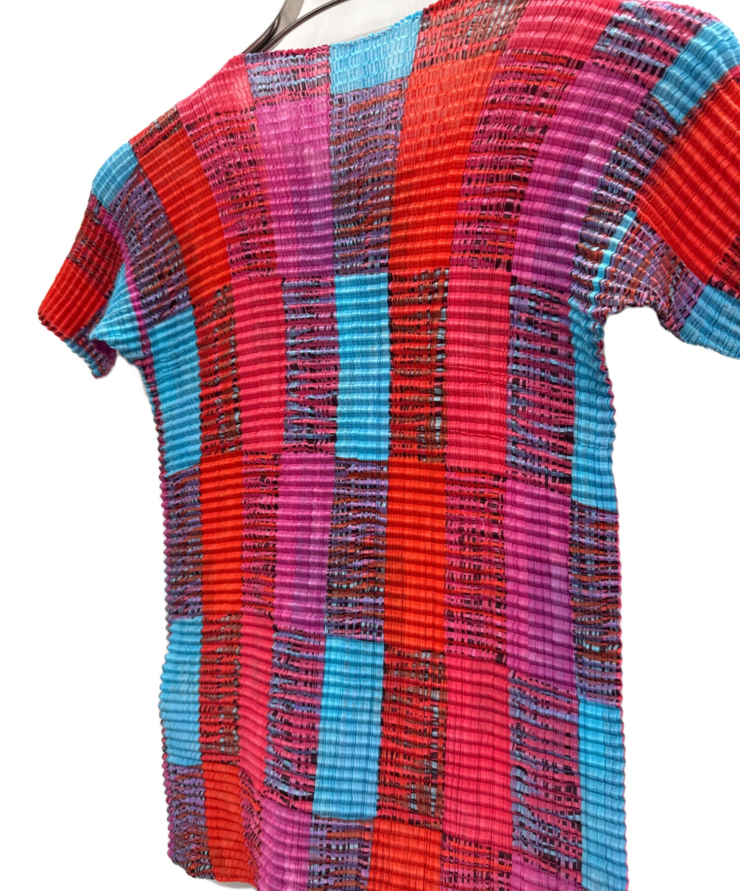 中古・古着通販】ISSEY MIYAKE (イッセイミヤケ) 半袖ブラウス レッド