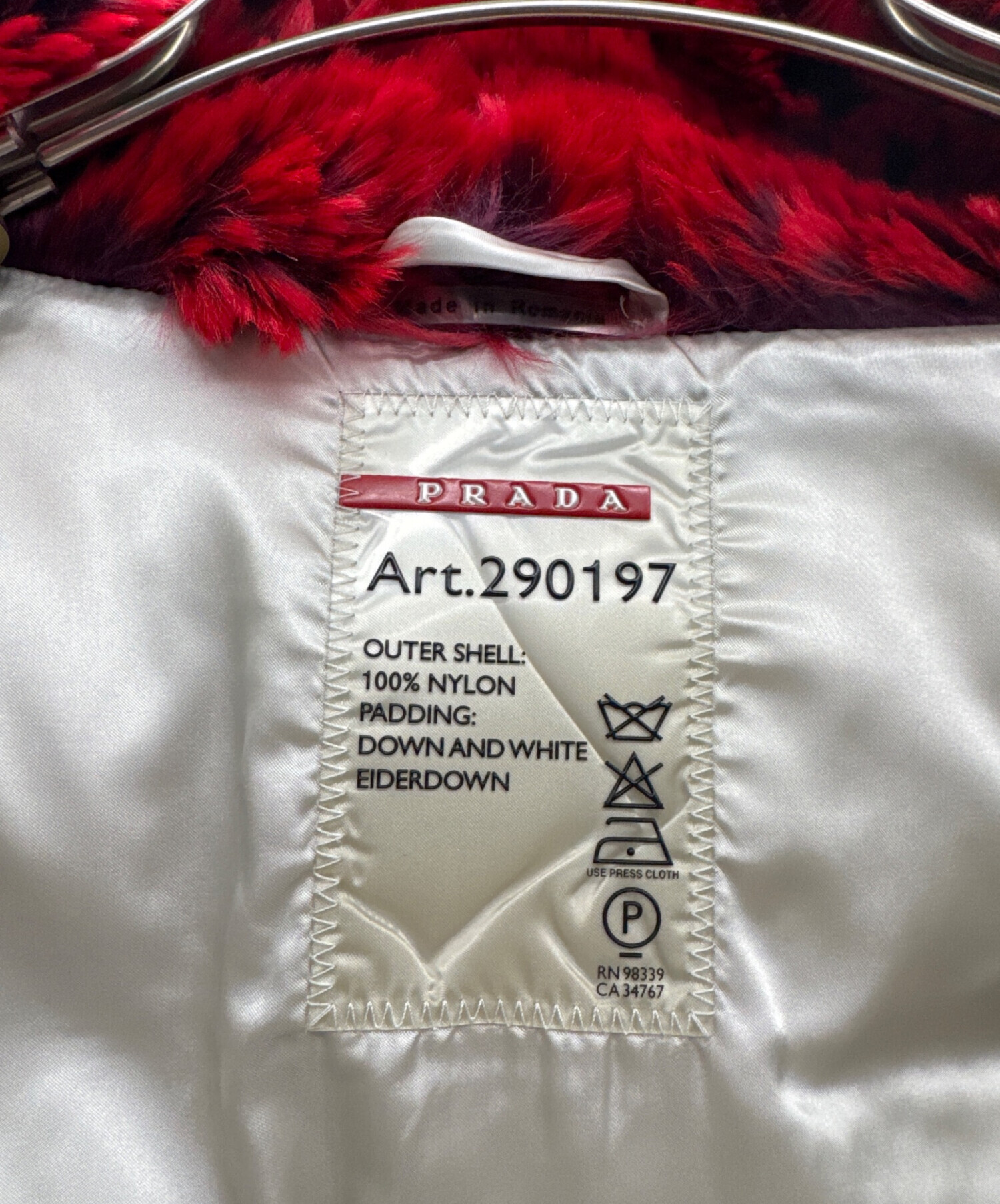 中古・古着通販】PRADA (プラダ) ファー付ダウンジャケット レッド